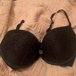 VICTORIA’s SECRET: Very Sexy Push Up Bra